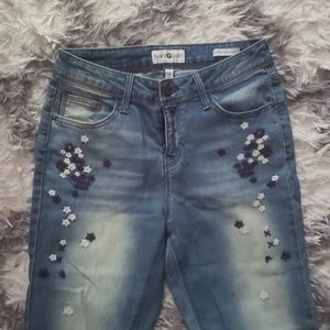 Black Daisy Jamie relaxed skinny 25